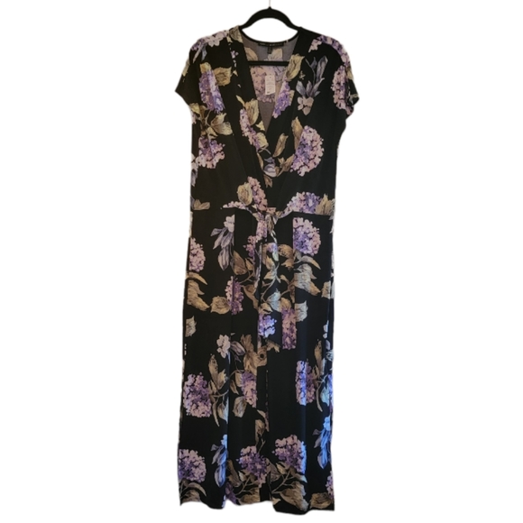 White House Black Market Dresses & Skirts - Black Women's White House Black Market Floral Midi Dress